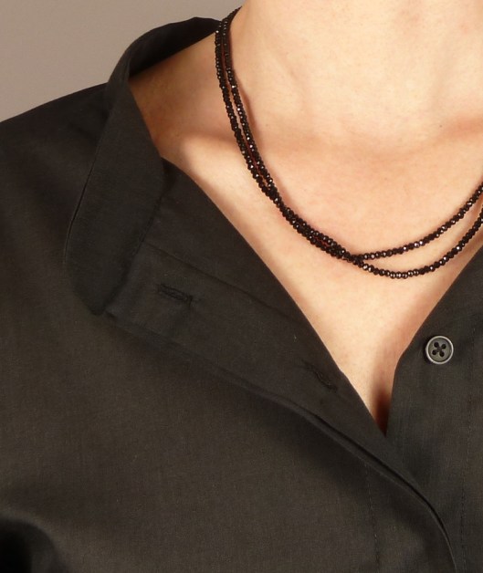 patte de boutonnage cachée