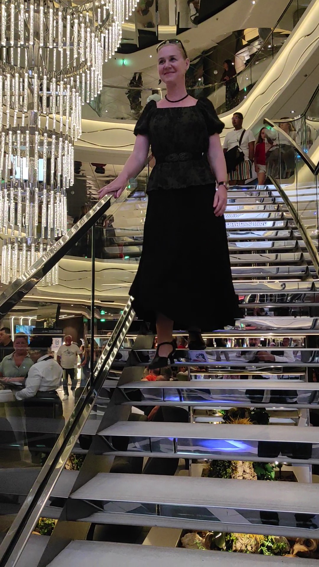 VID_20240627_211458 - frame at 0m4s